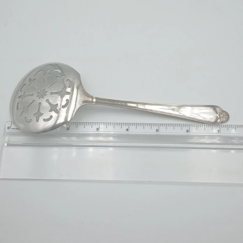 WM Rogers Original Rogers Silver Plate Tomato/Cranberry Sauce Spoon